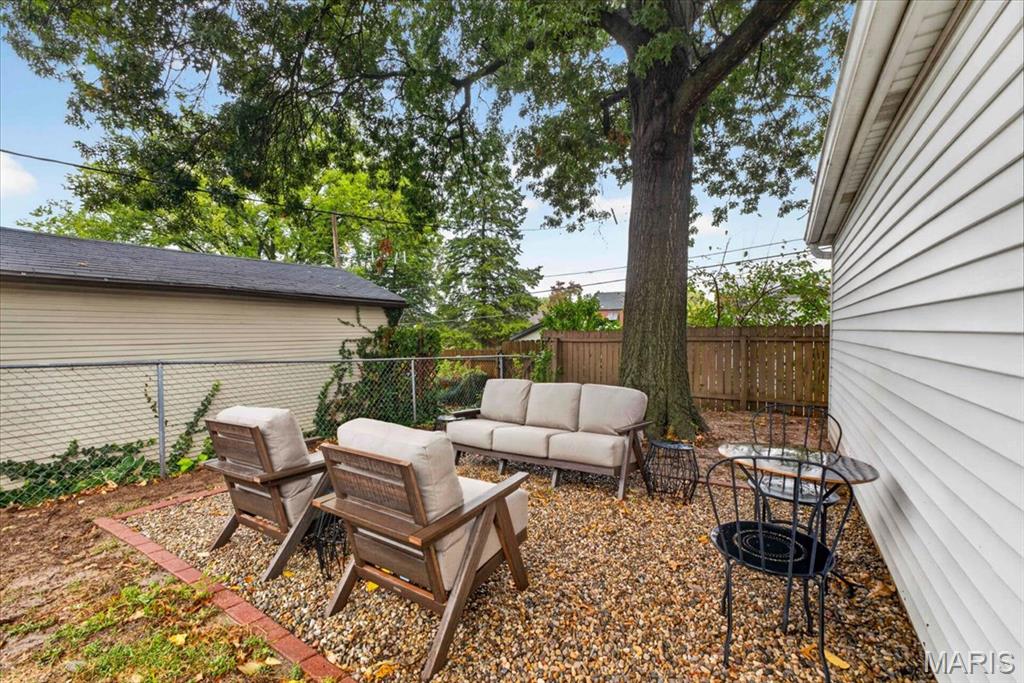 6651 Lindenwood Place