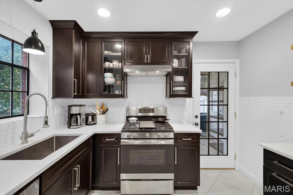 6651 Lindenwood Place