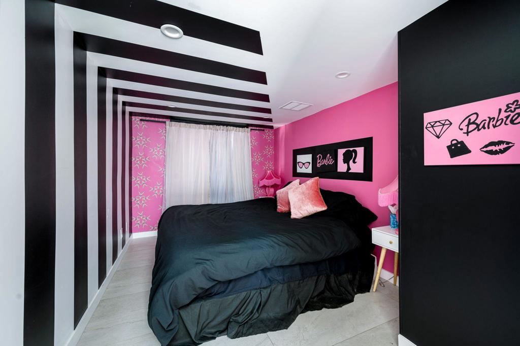 1322 S Farrell Drive