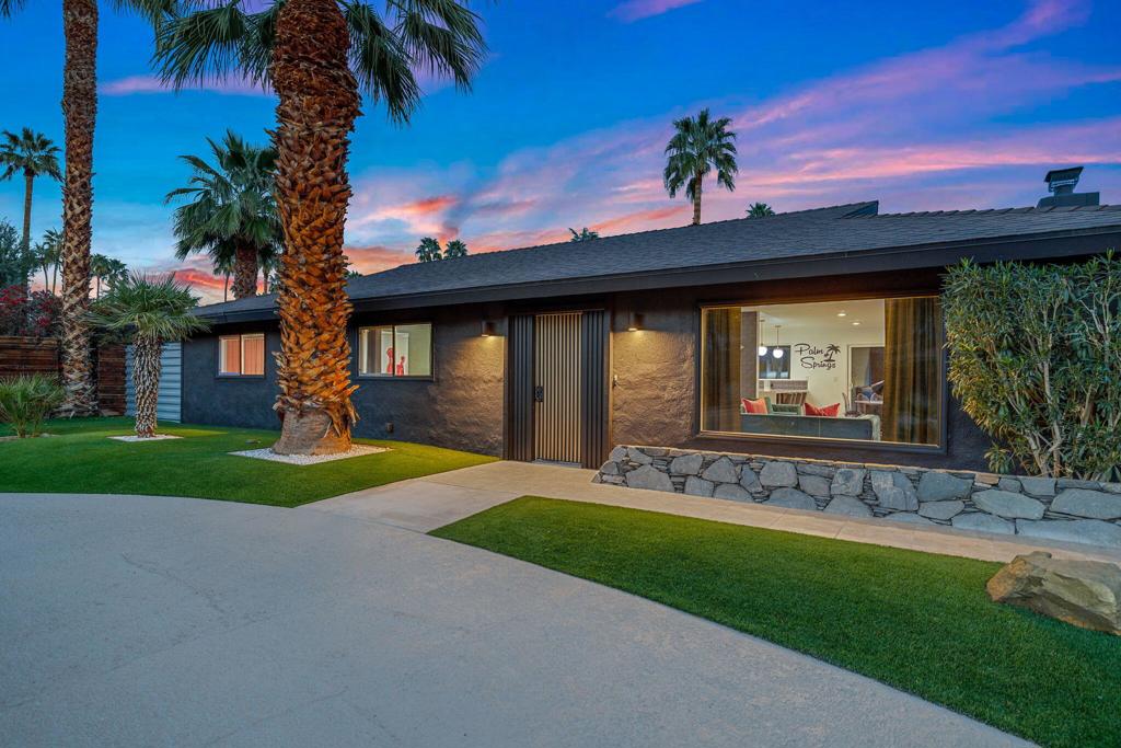 1322 S Farrell Drive