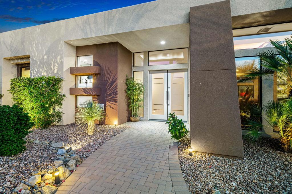 28 Summer Sky Circle