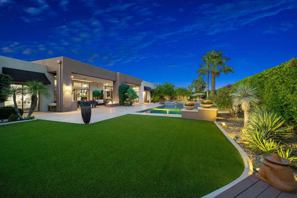 28 Summer Sky Circle