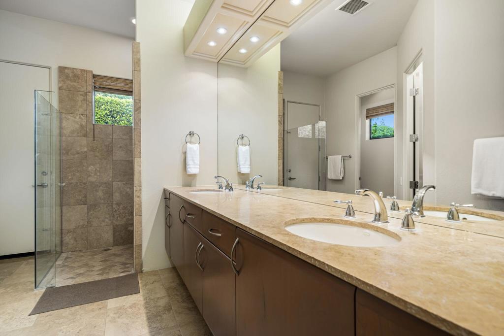 28 Summer Sky Circle