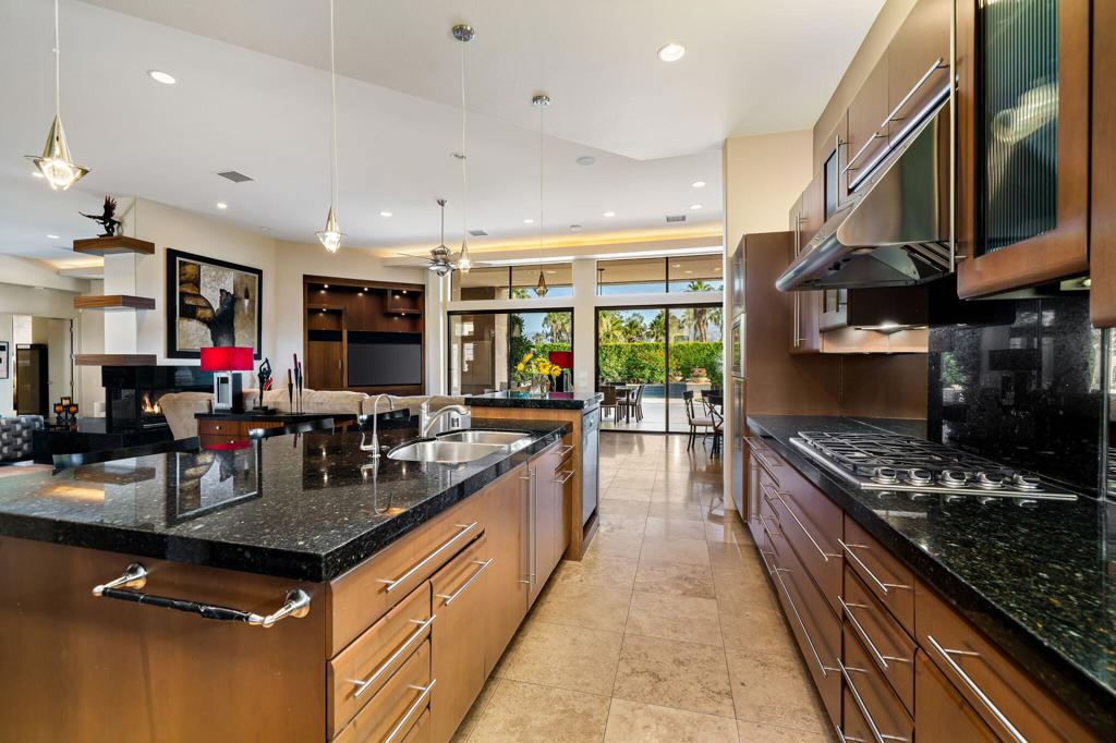 28 Summer Sky Circle