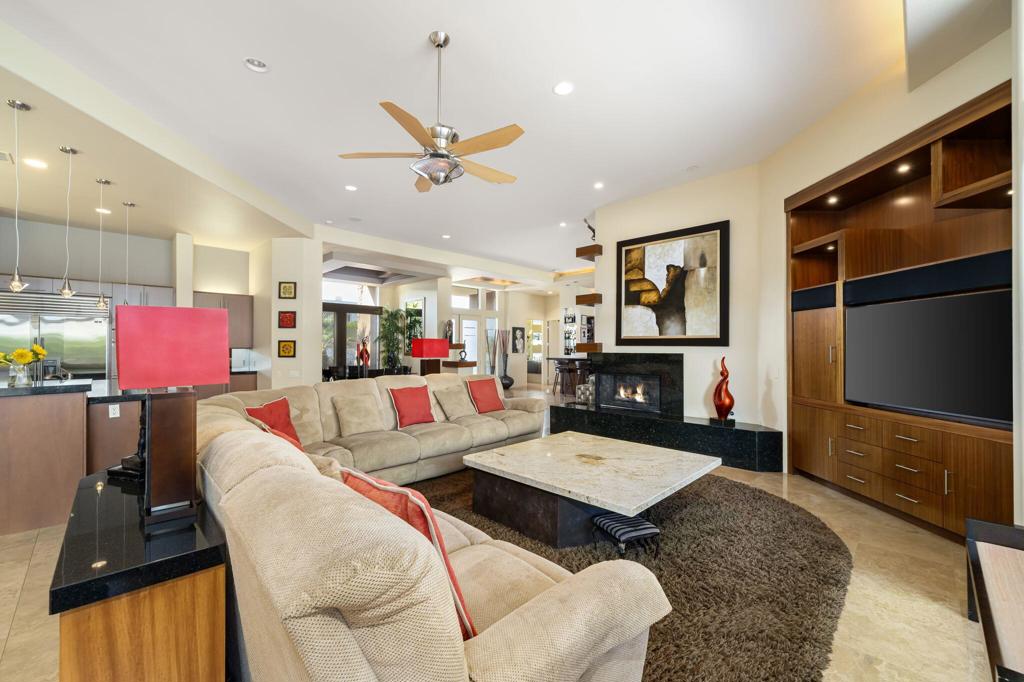 28 Summer Sky Circle