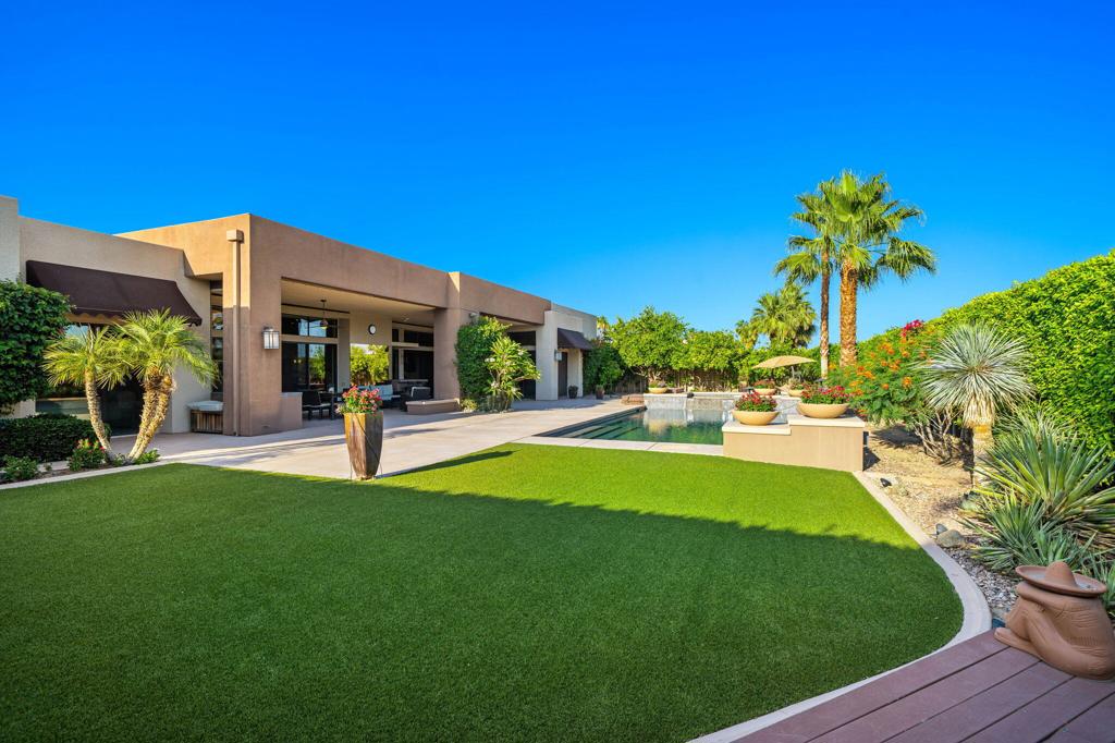 28 Summer Sky Circle