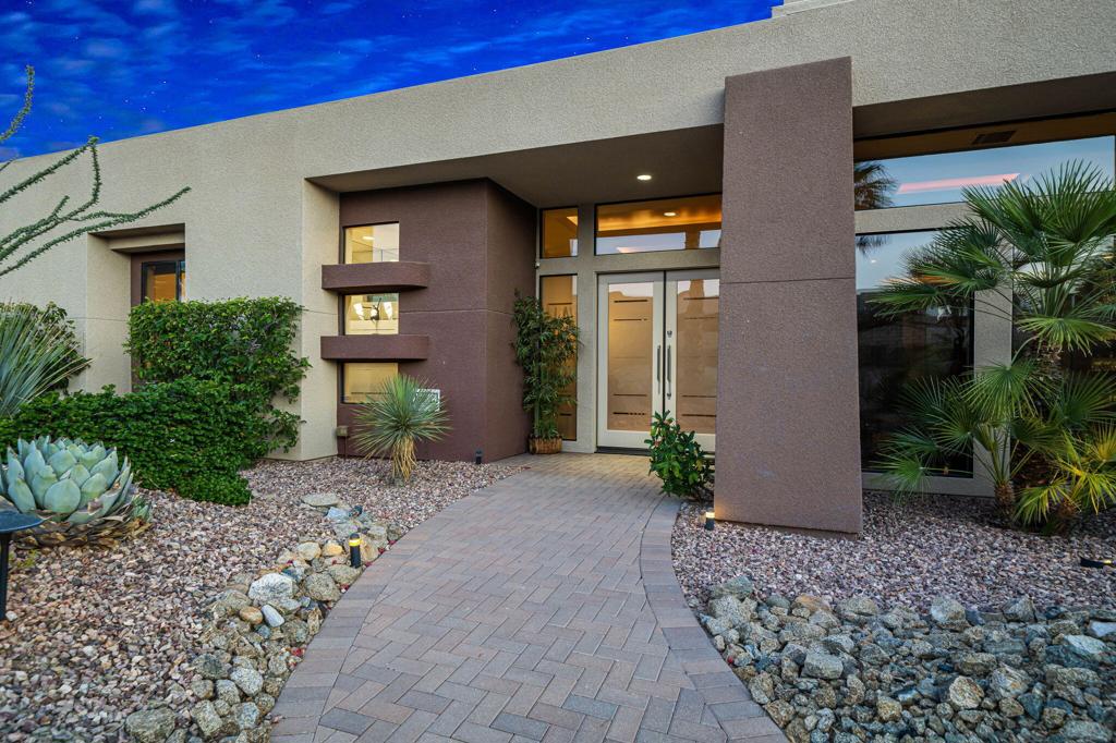 28 Summer Sky Circle