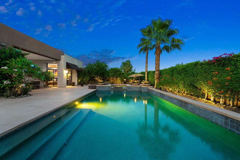 28 Summer Sky Circle