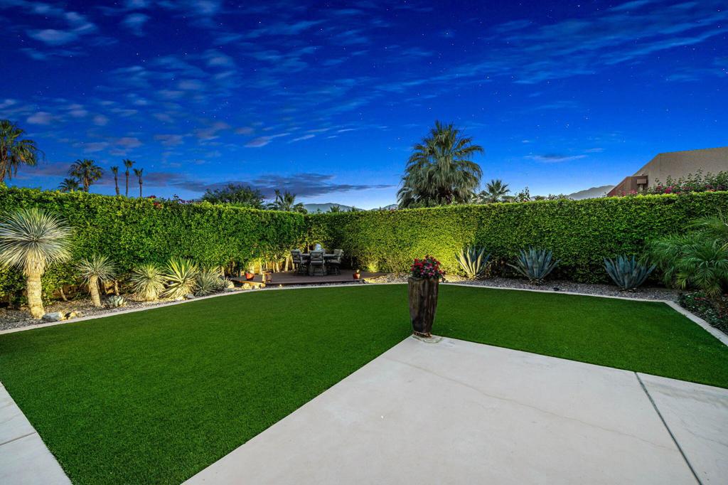 28 Summer Sky Circle