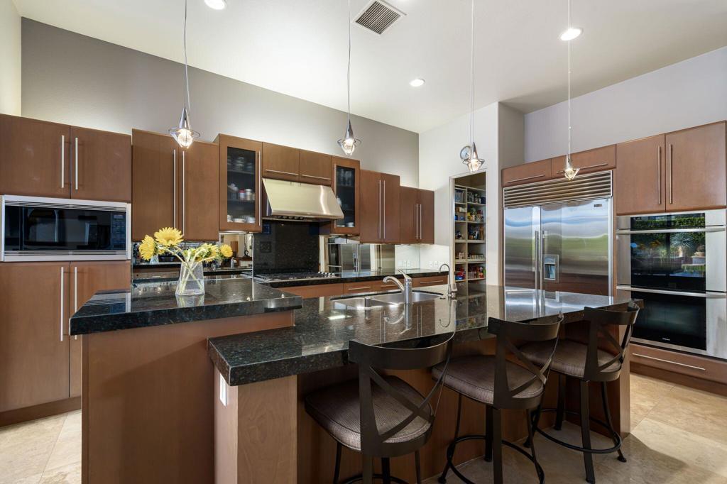 28 Summer Sky Circle