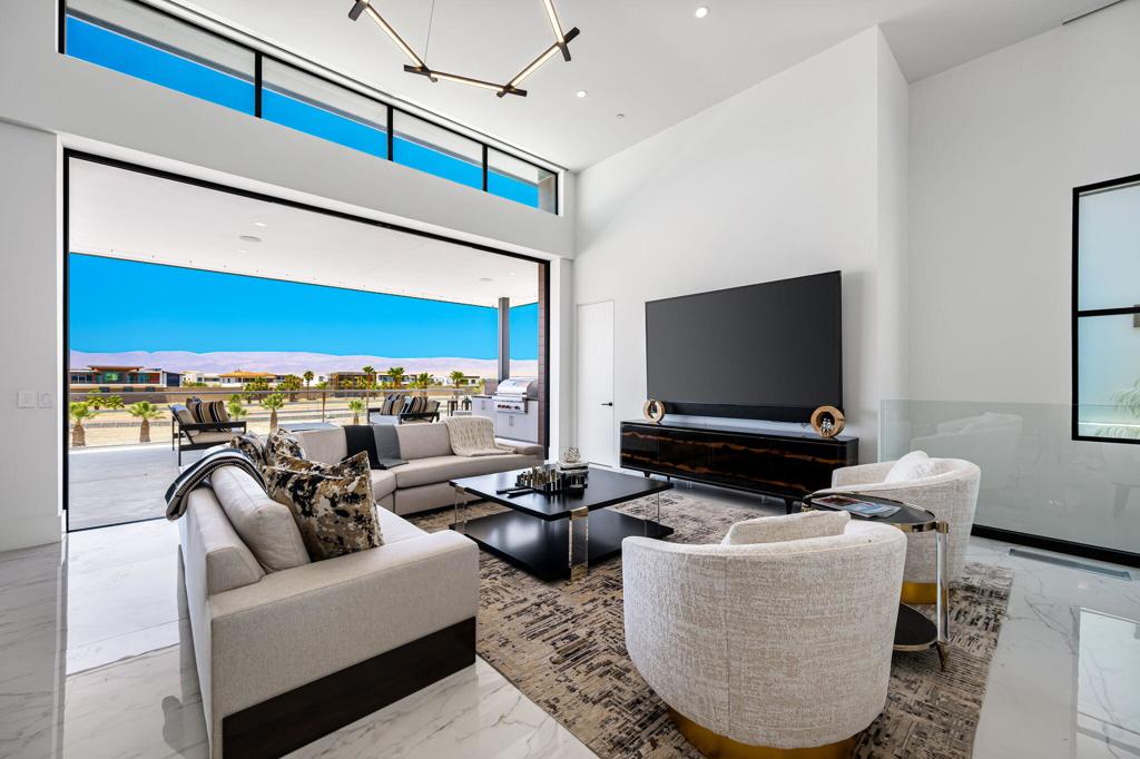 86804 Rogers Way