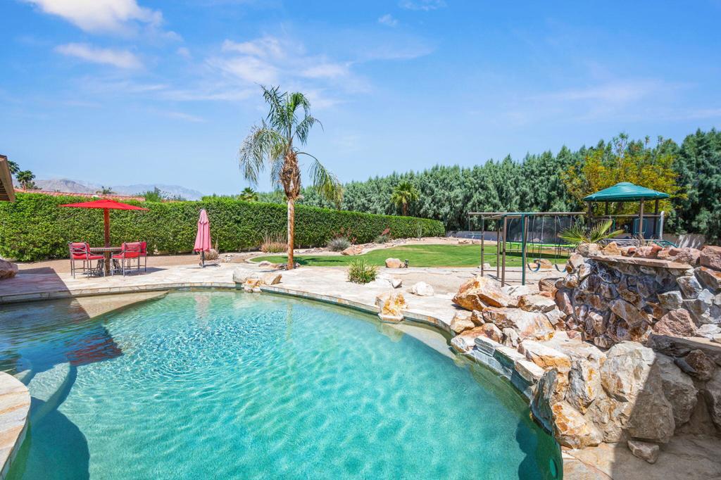 72570 Betty Lane