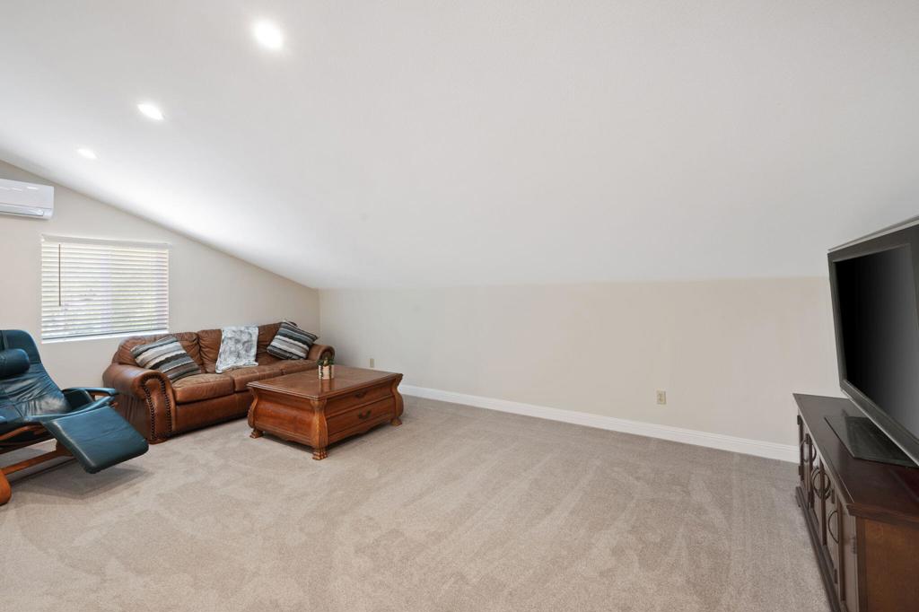 72570 Betty Lane
