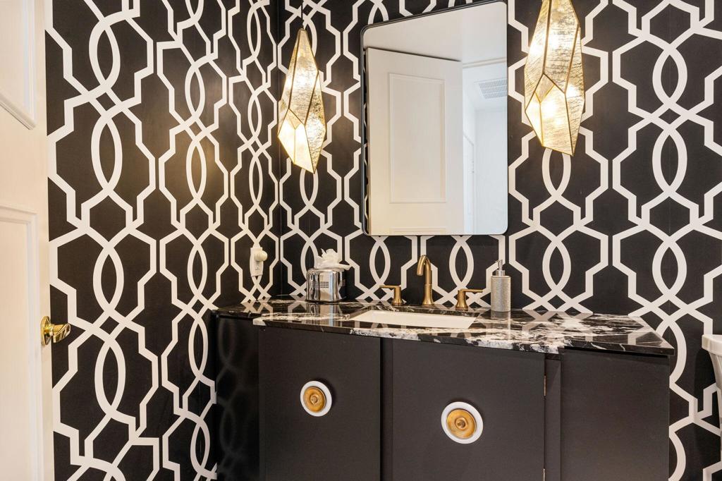 49 Mission Palms Drive E