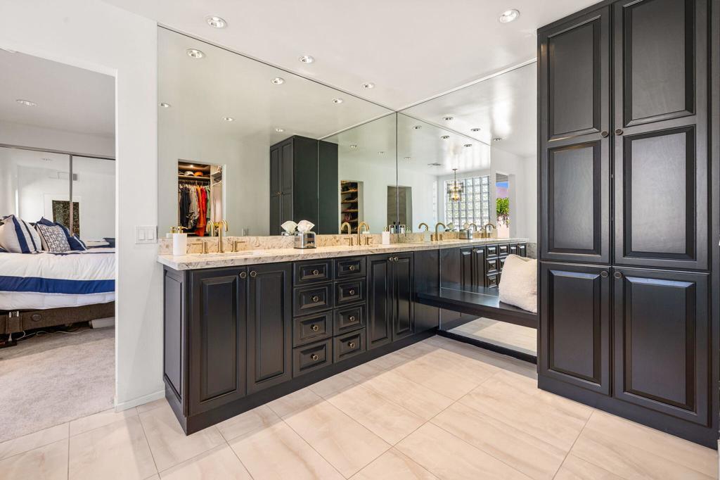 49 Mission Palms Drive E