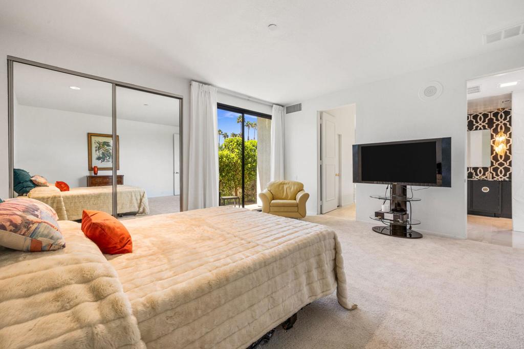 49 Mission Palms Drive E