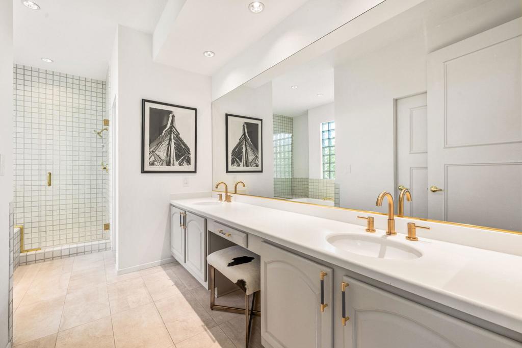 49 Mission Palms Drive E