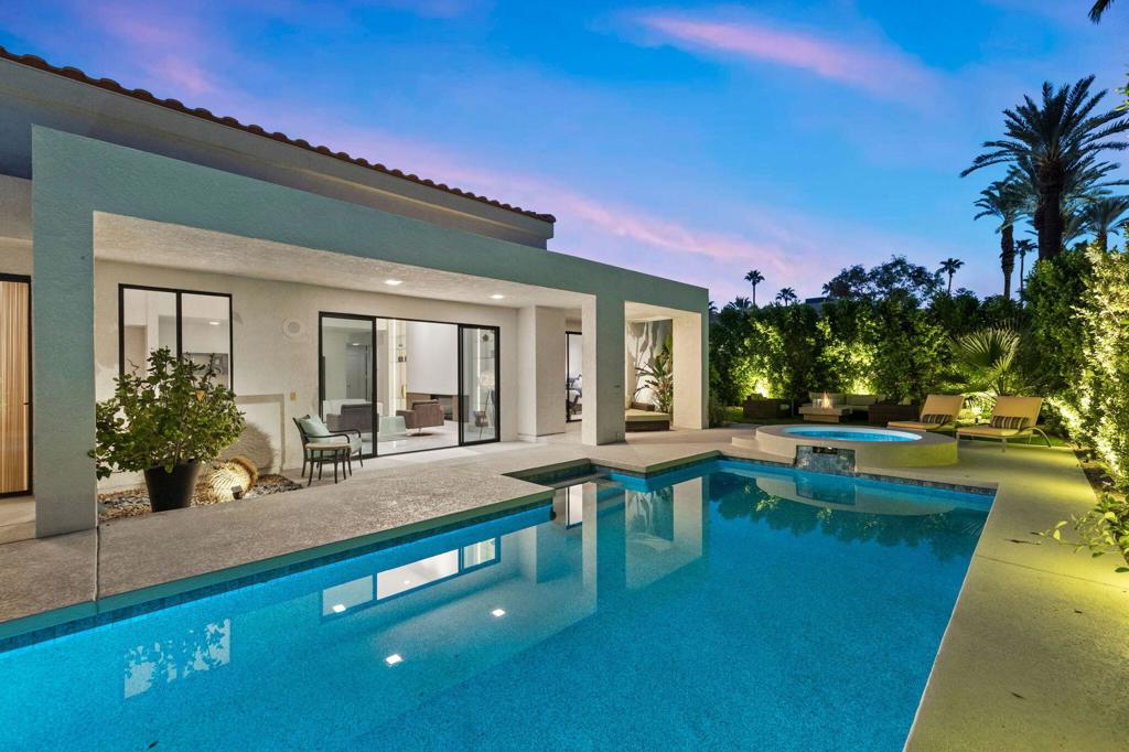 49 Mission Palms Drive E