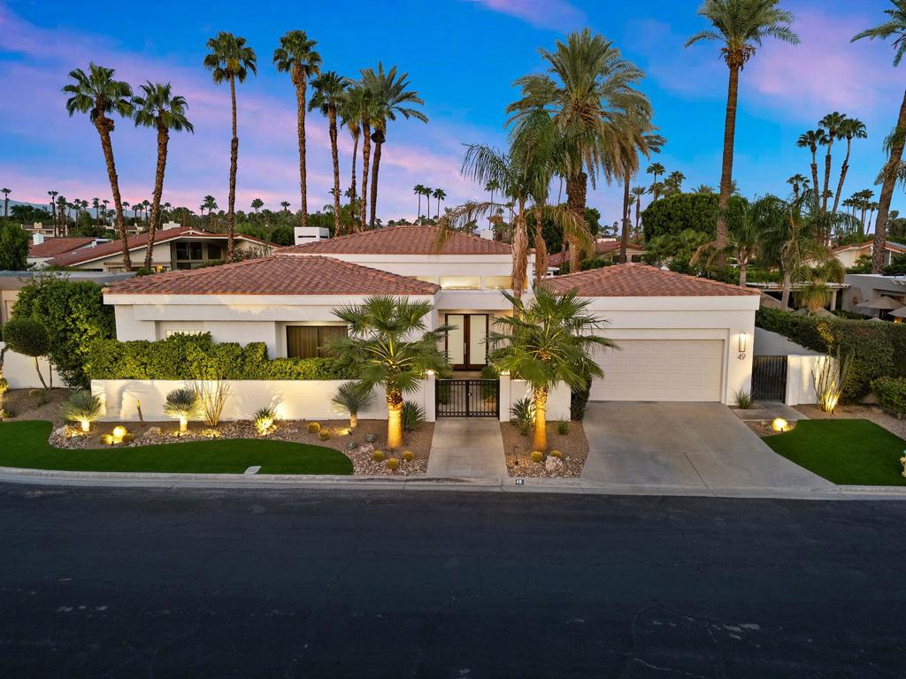 49 Mission Palms Drive E