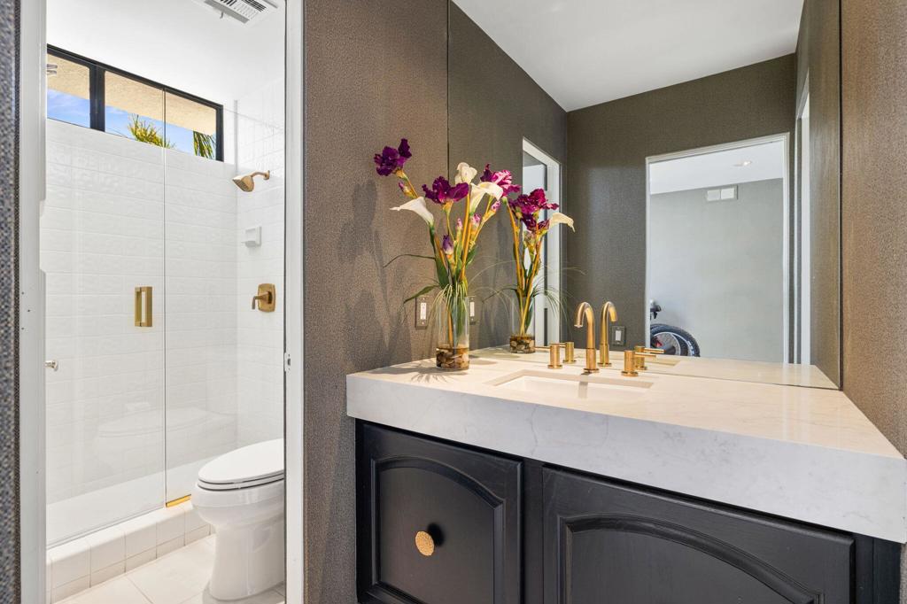 49 Mission Palms Drive E