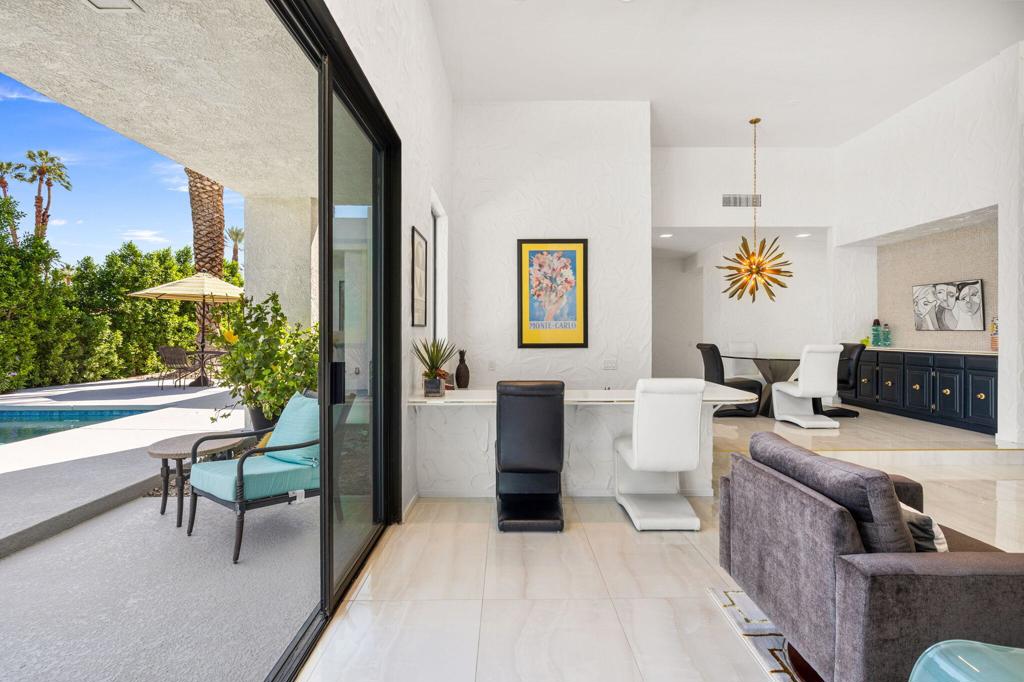 49 Mission Palms Drive E