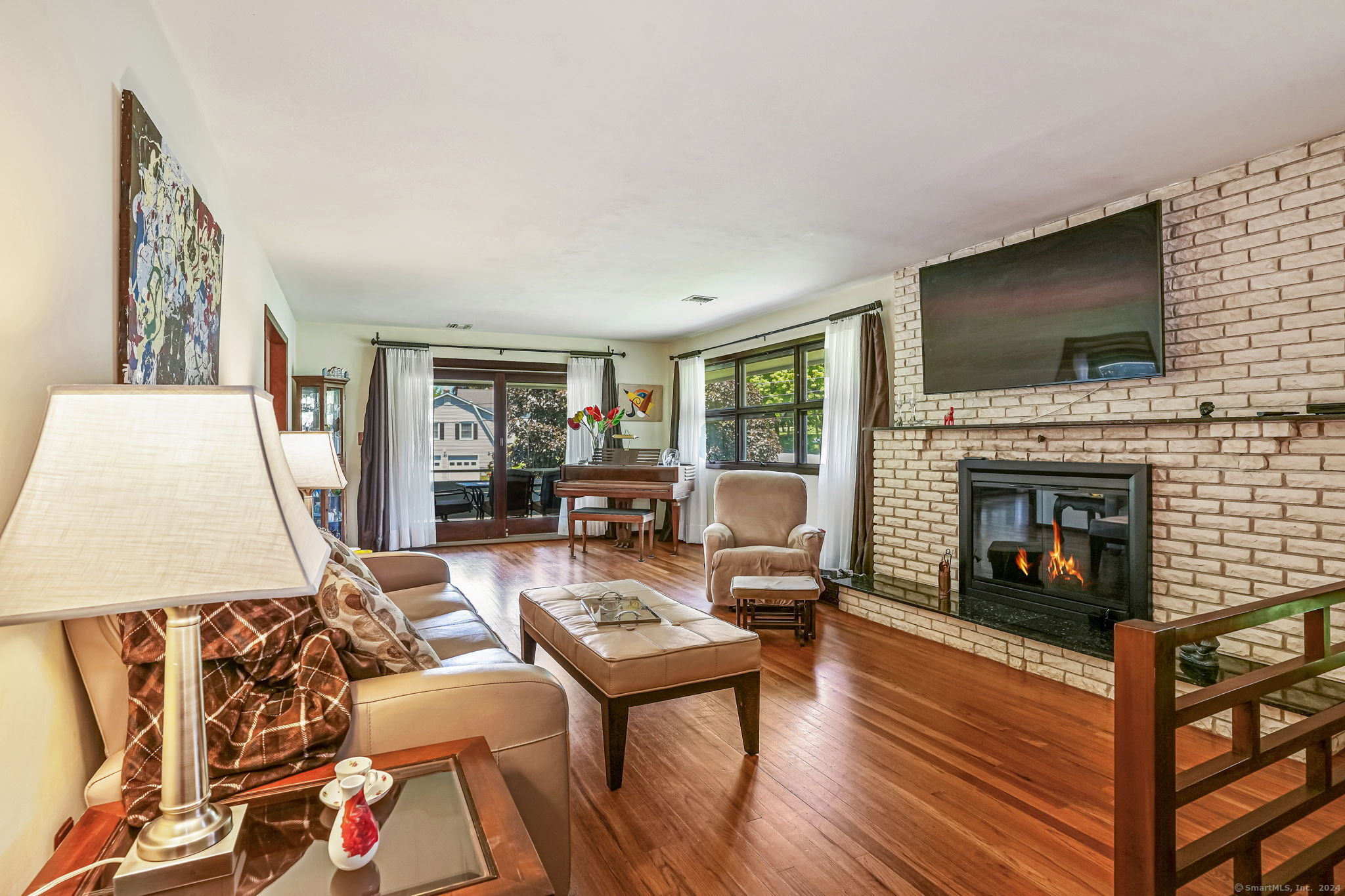 100 Roosevelt Drive