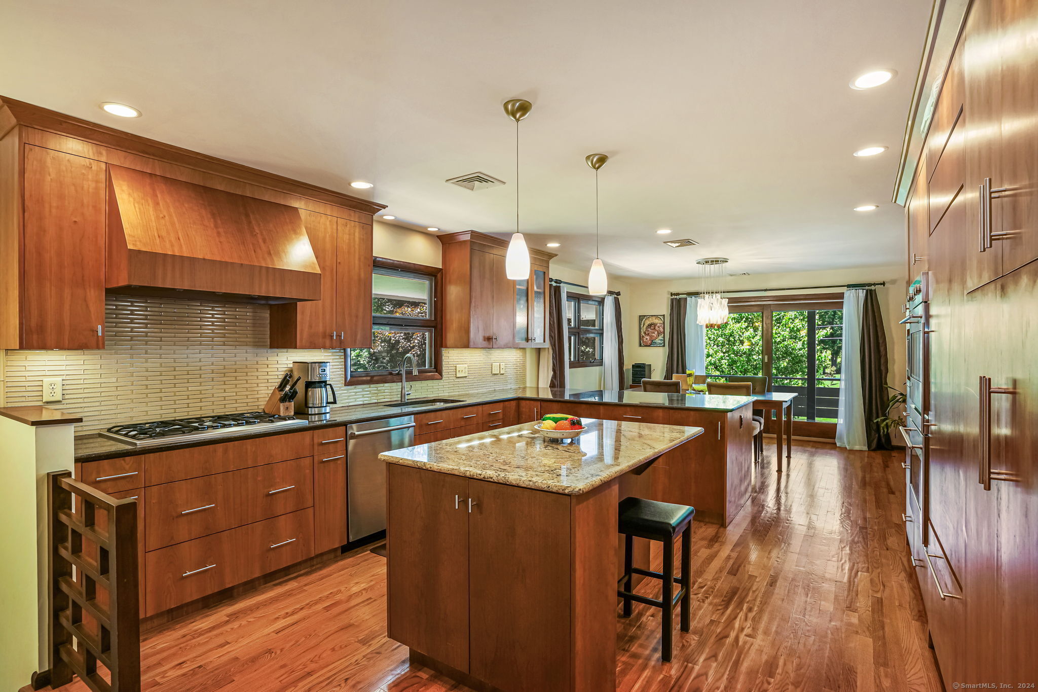 100 Roosevelt Drive