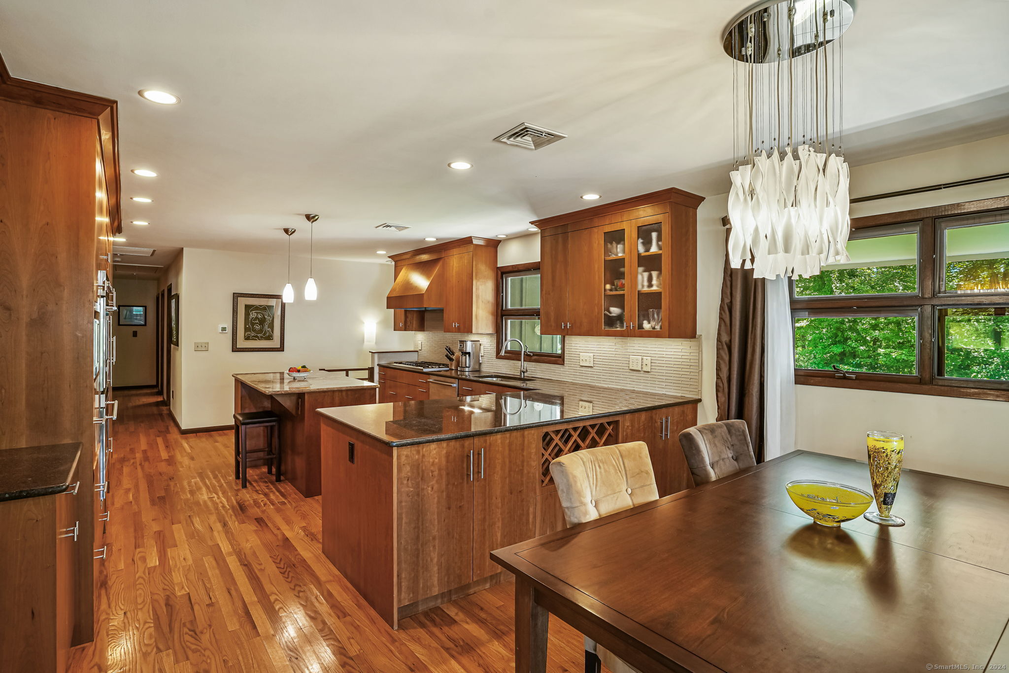 100 Roosevelt Drive