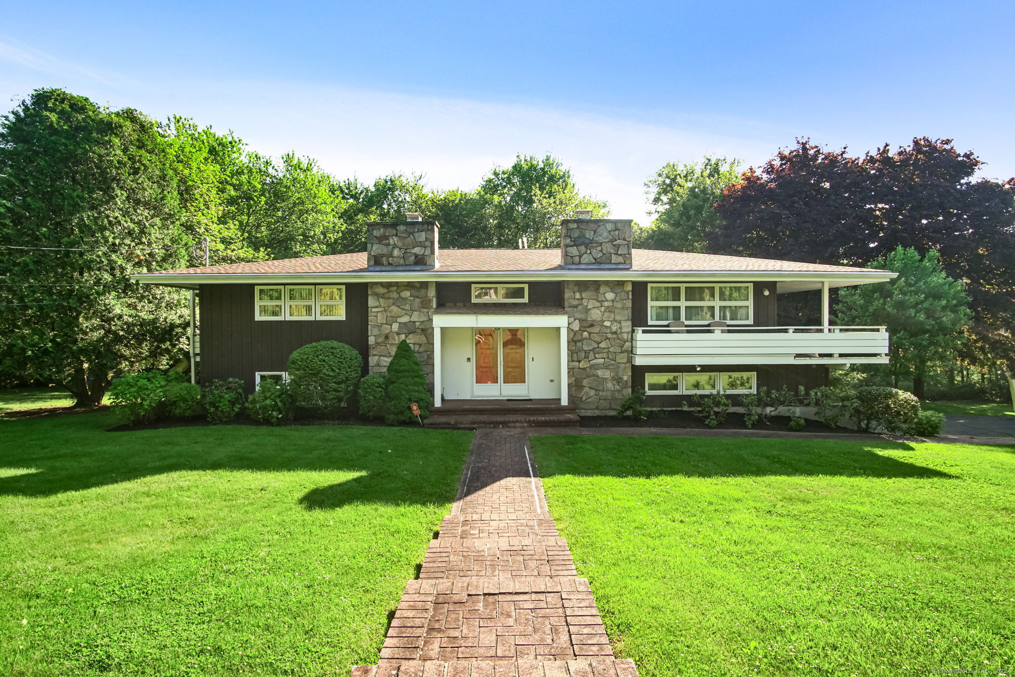 100 Roosevelt Drive