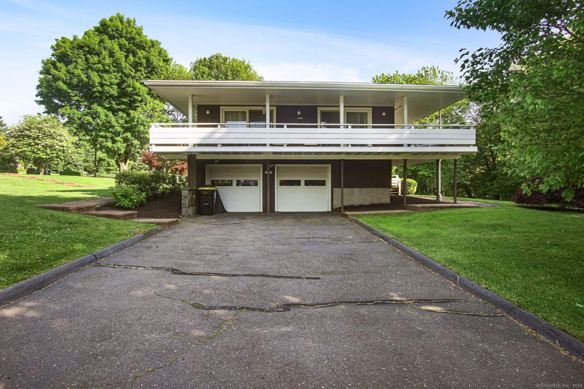 100 Roosevelt Drive