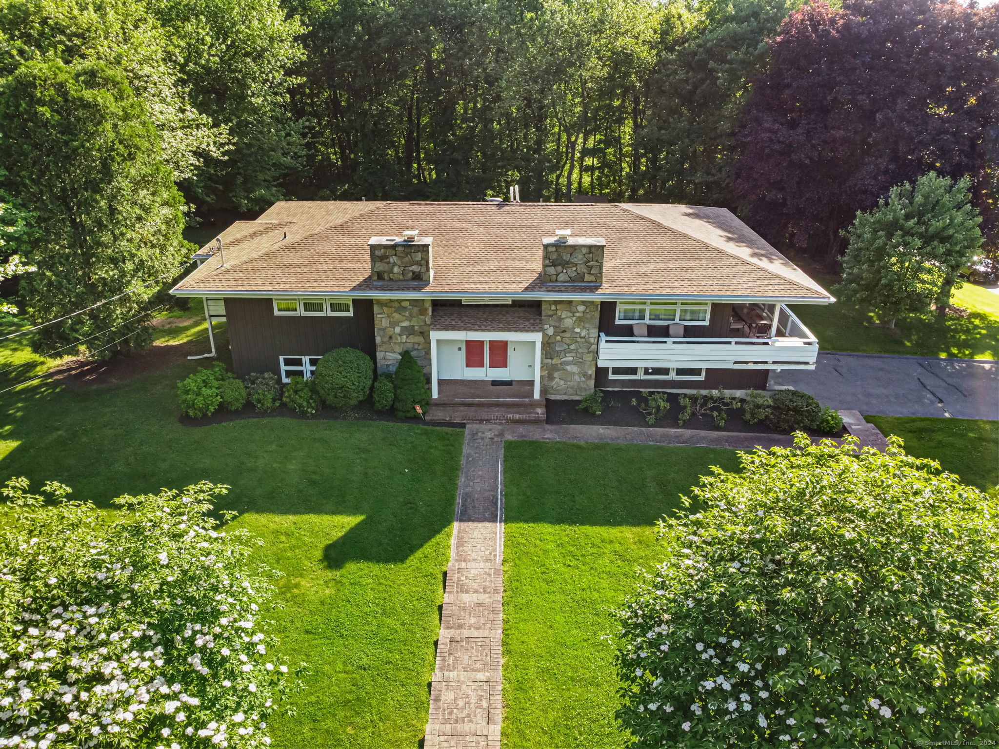 100 Roosevelt Drive