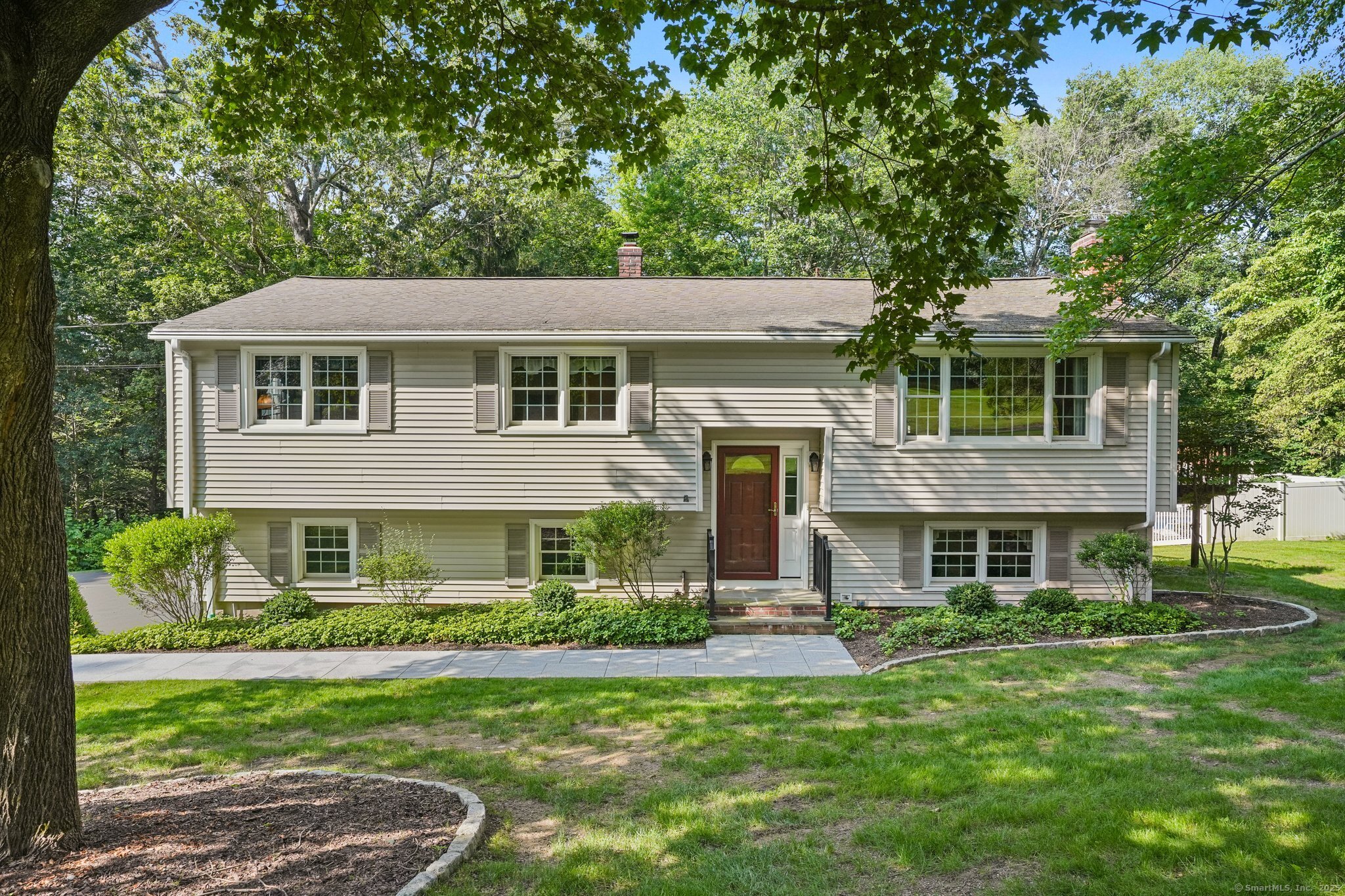 6 Robert Frost Drive