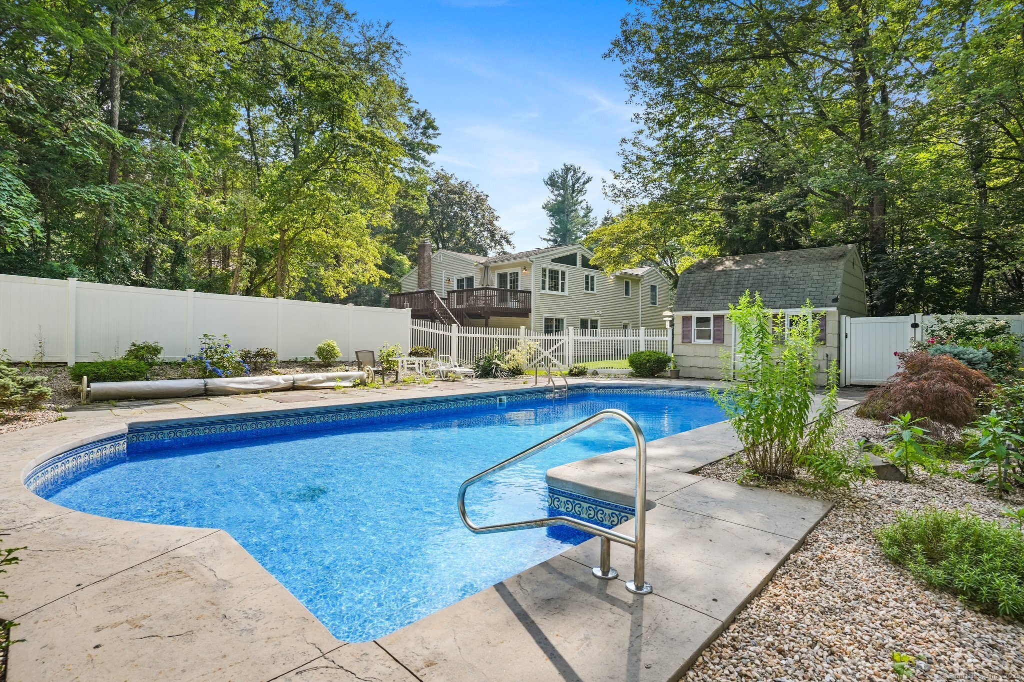 6 Robert Frost Drive