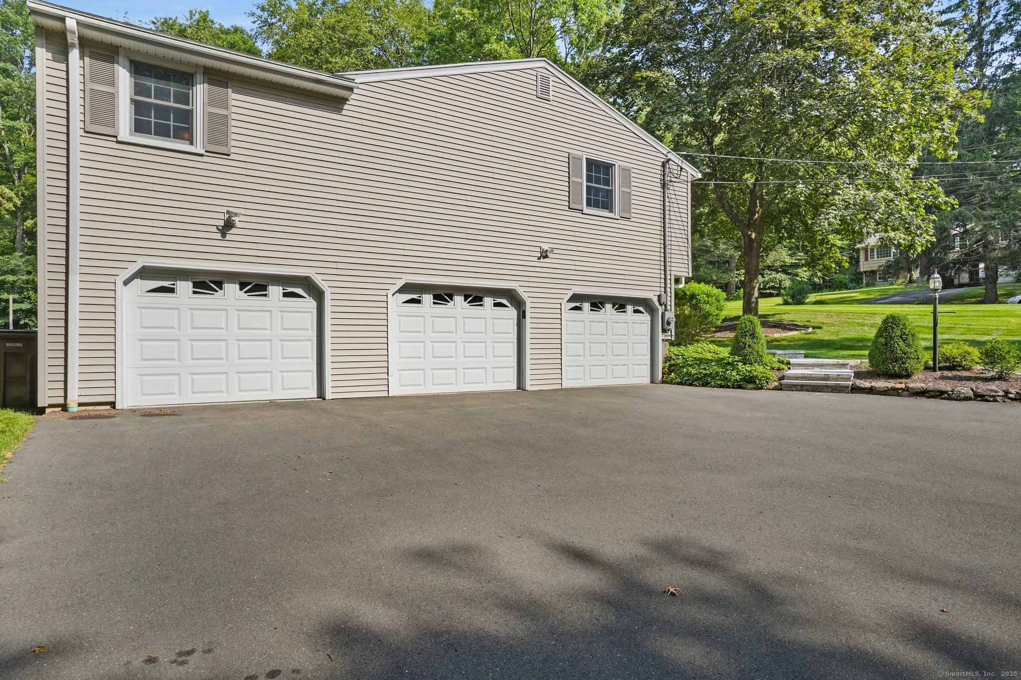 6 Robert Frost Drive