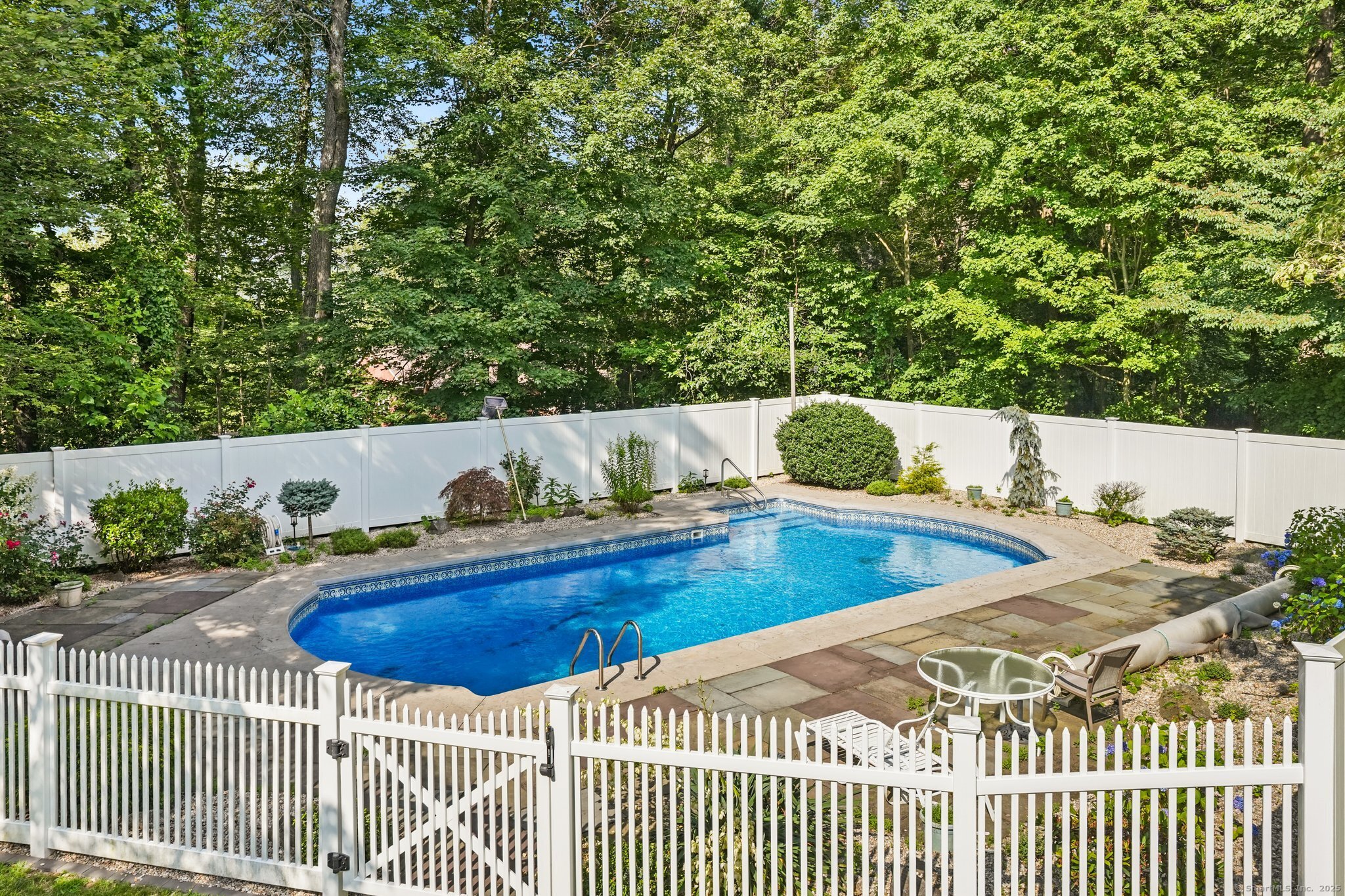 6 Robert Frost Drive