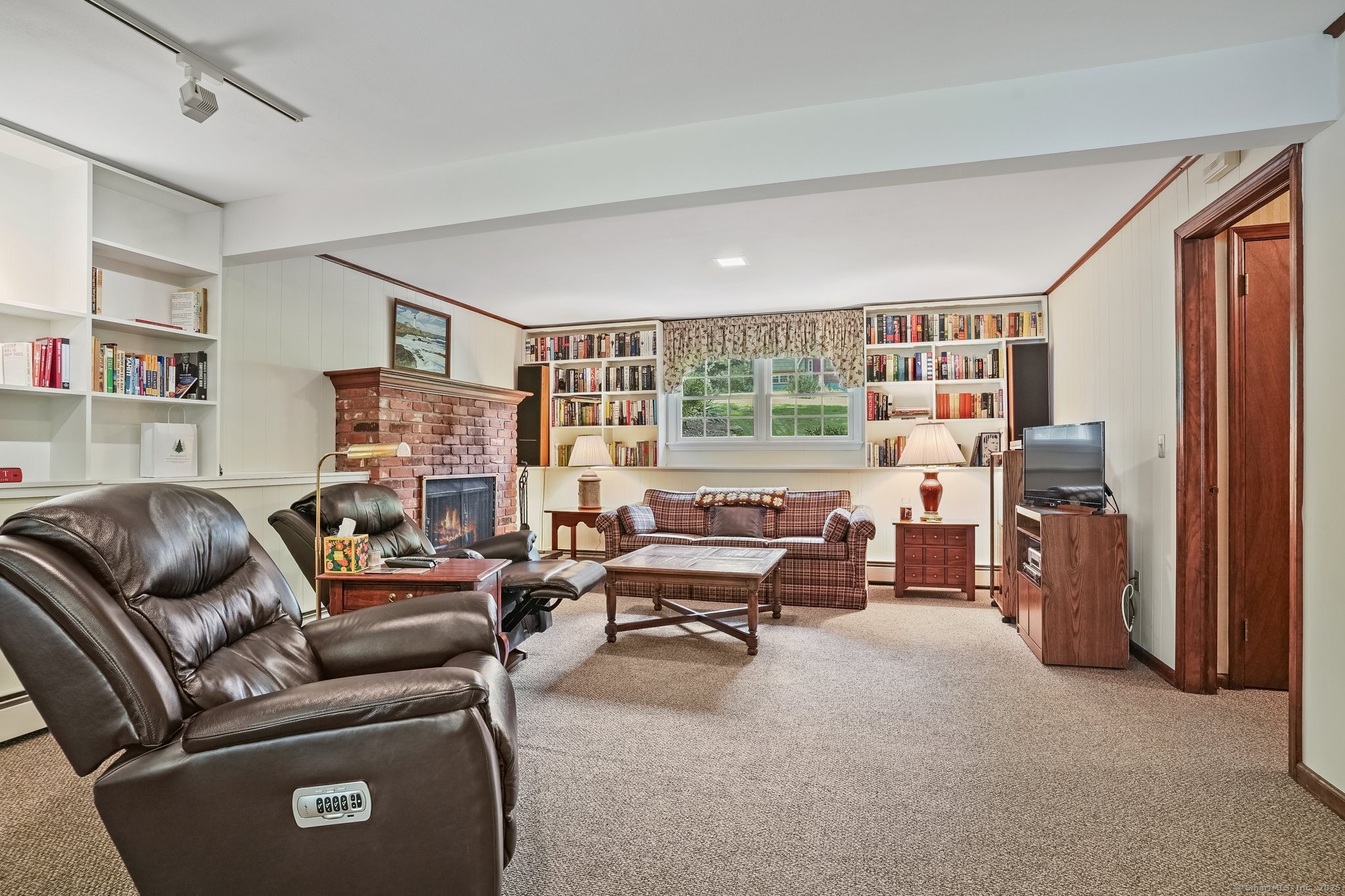 6 Robert Frost Drive