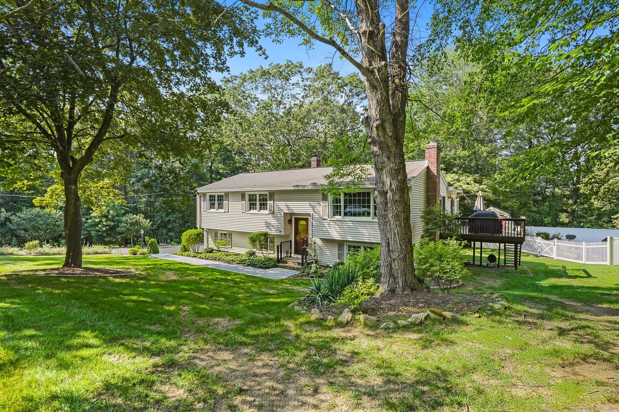 6 Robert Frost Drive