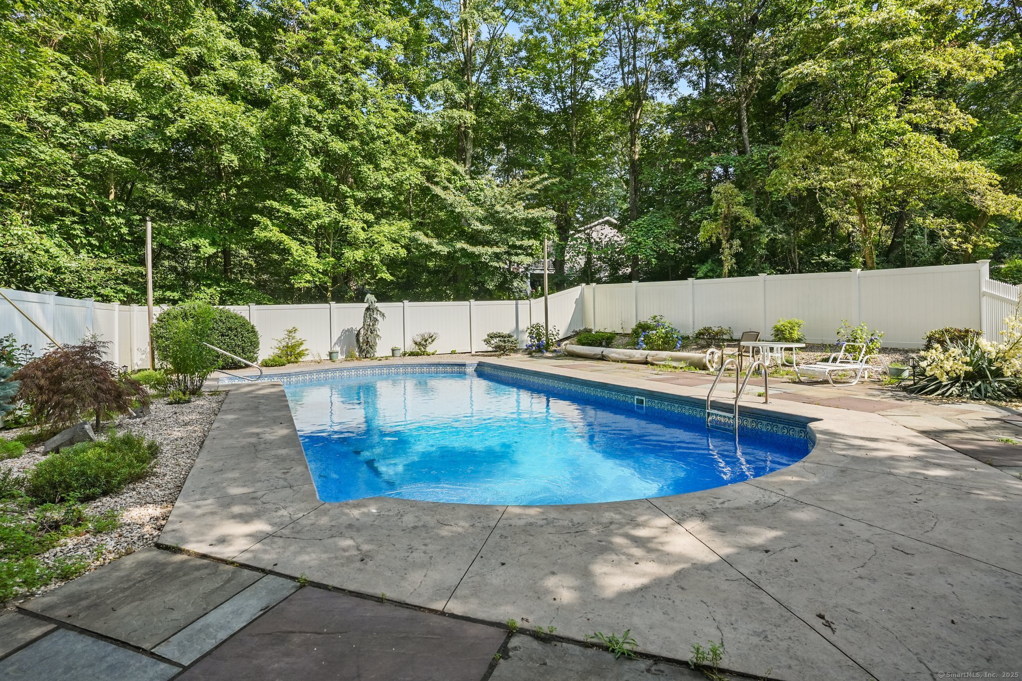 6 Robert Frost Drive