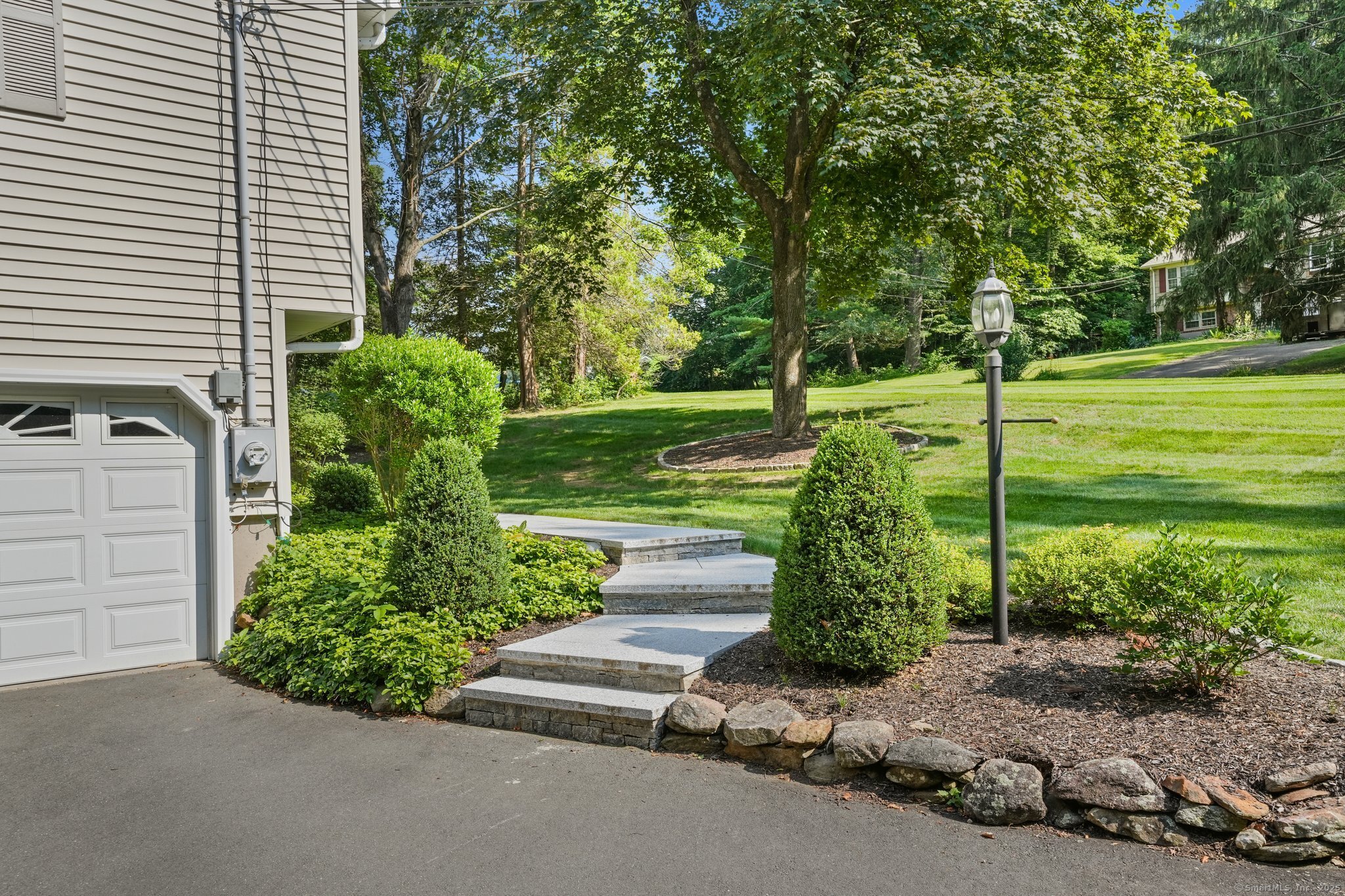 6 Robert Frost Drive