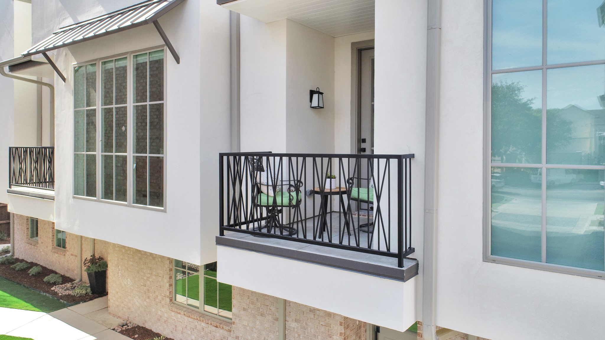 4116 University Boulevard C1