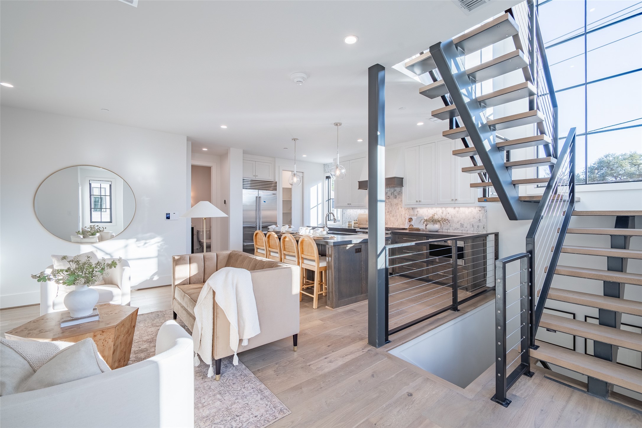 4525 Emerson Avenue 4