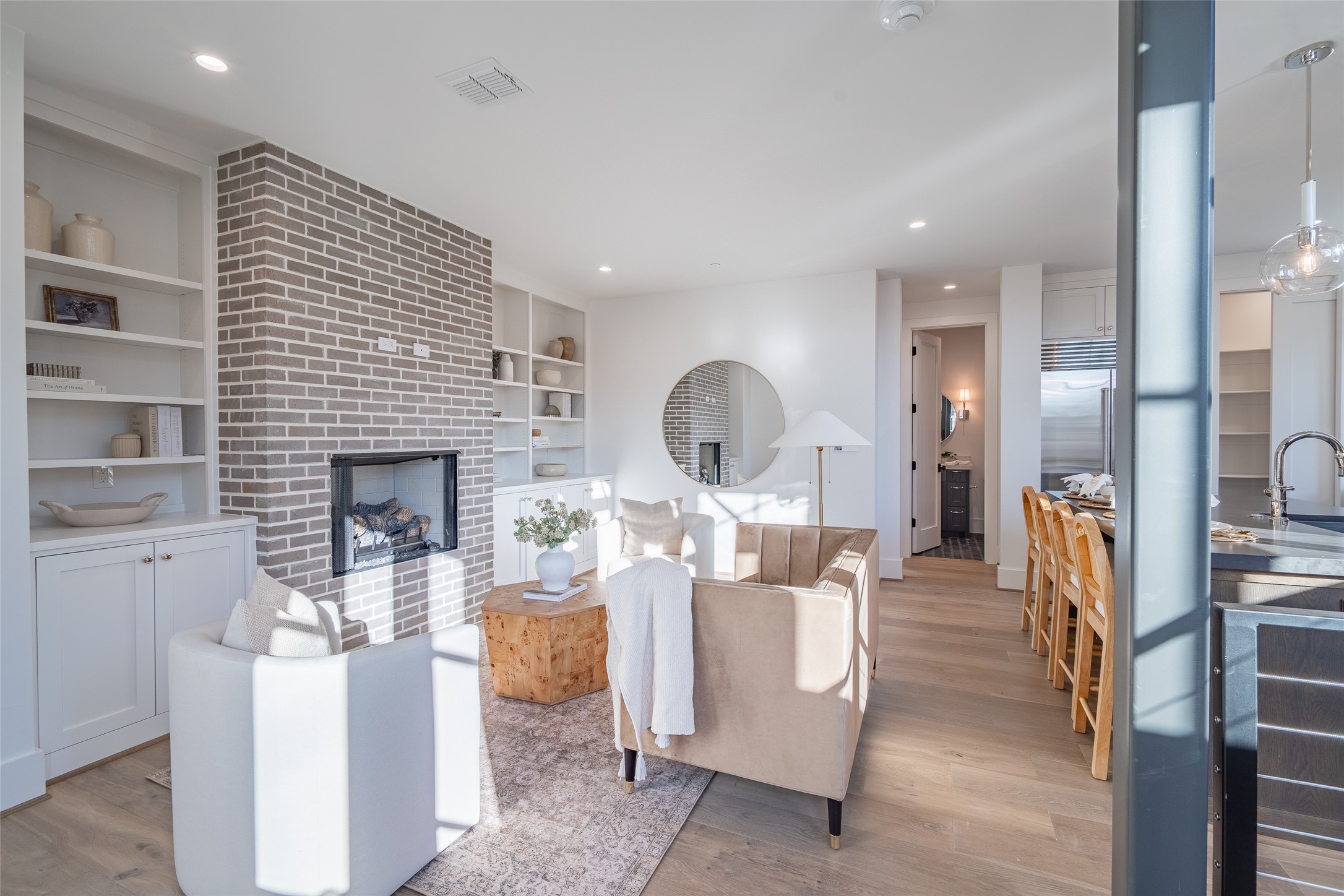 4525 Emerson Avenue 4