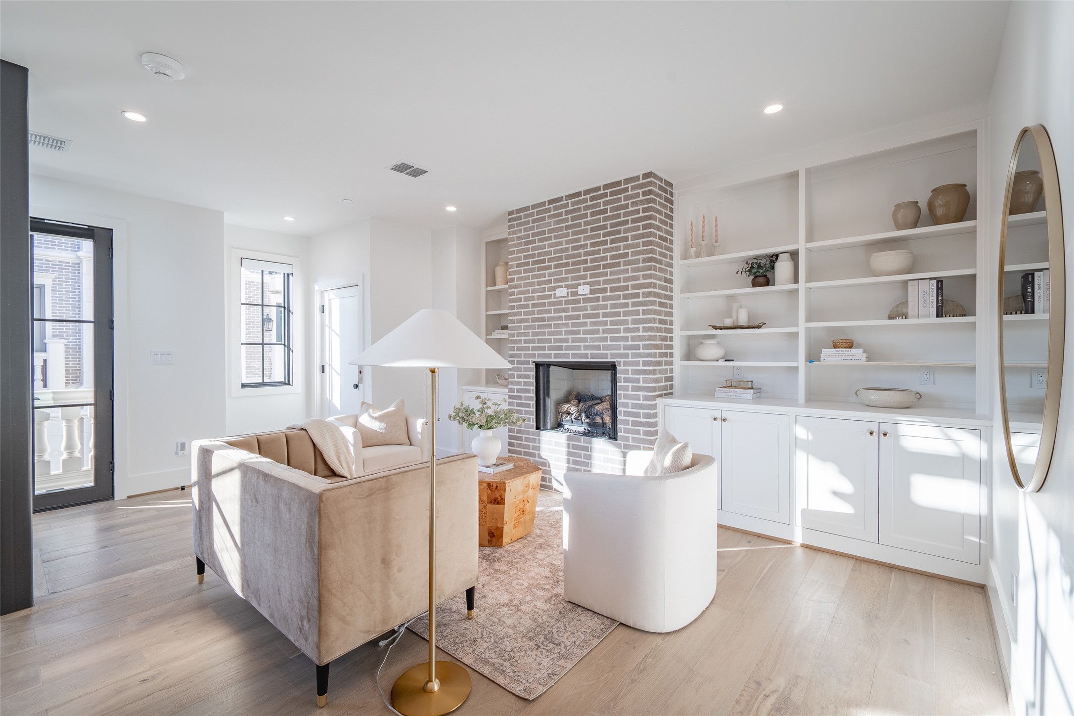 4525 Emerson Avenue 4