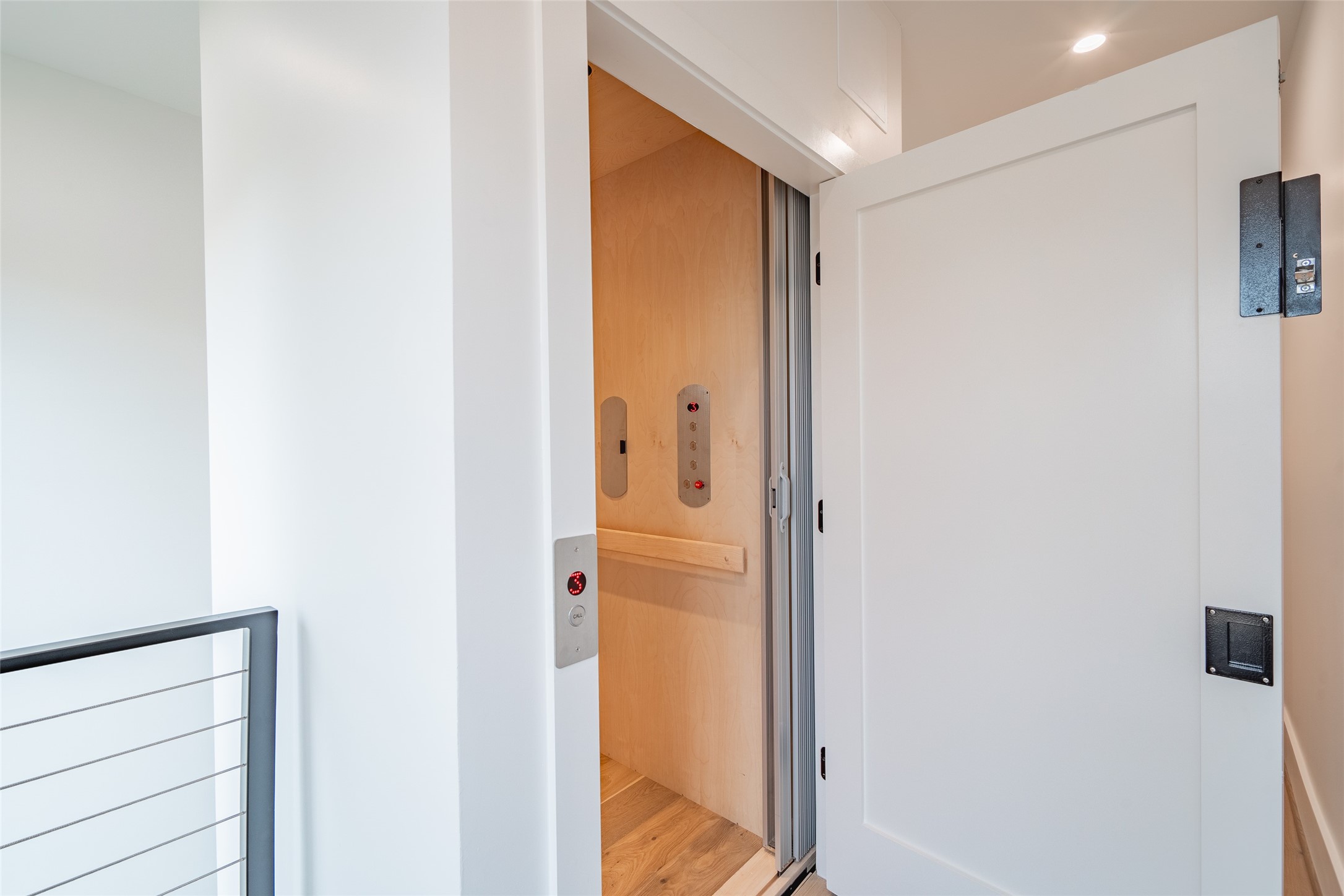 4525 Emerson Avenue 7