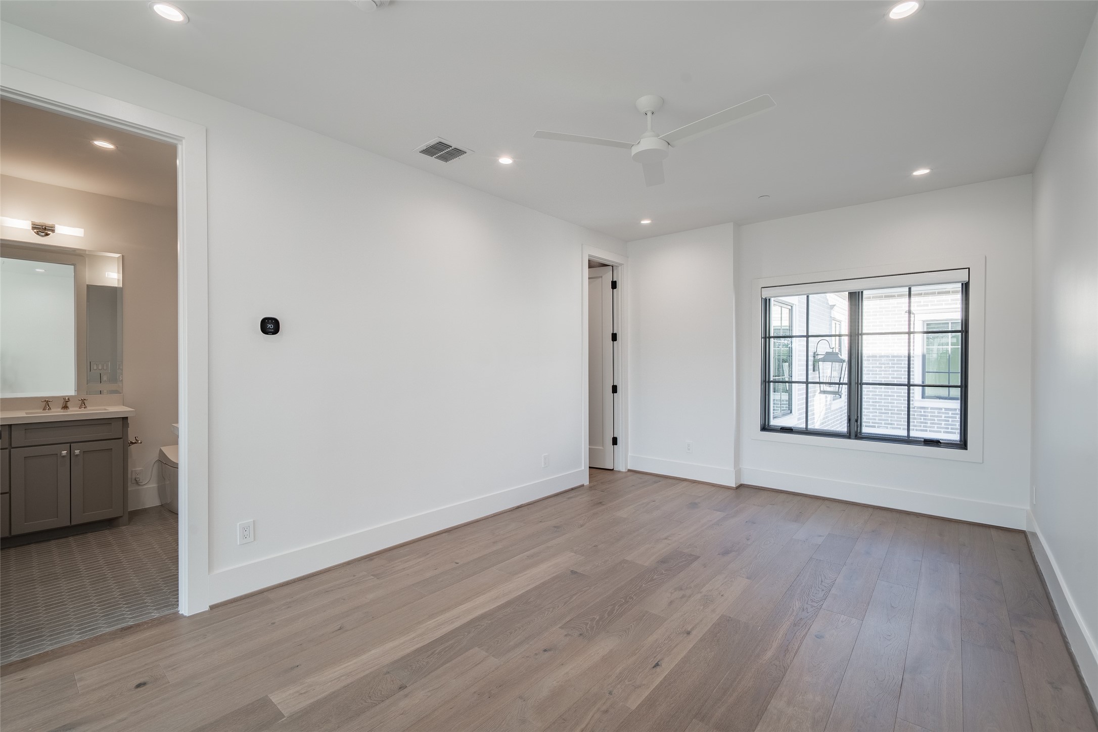 4529 Emerson Avenue 7