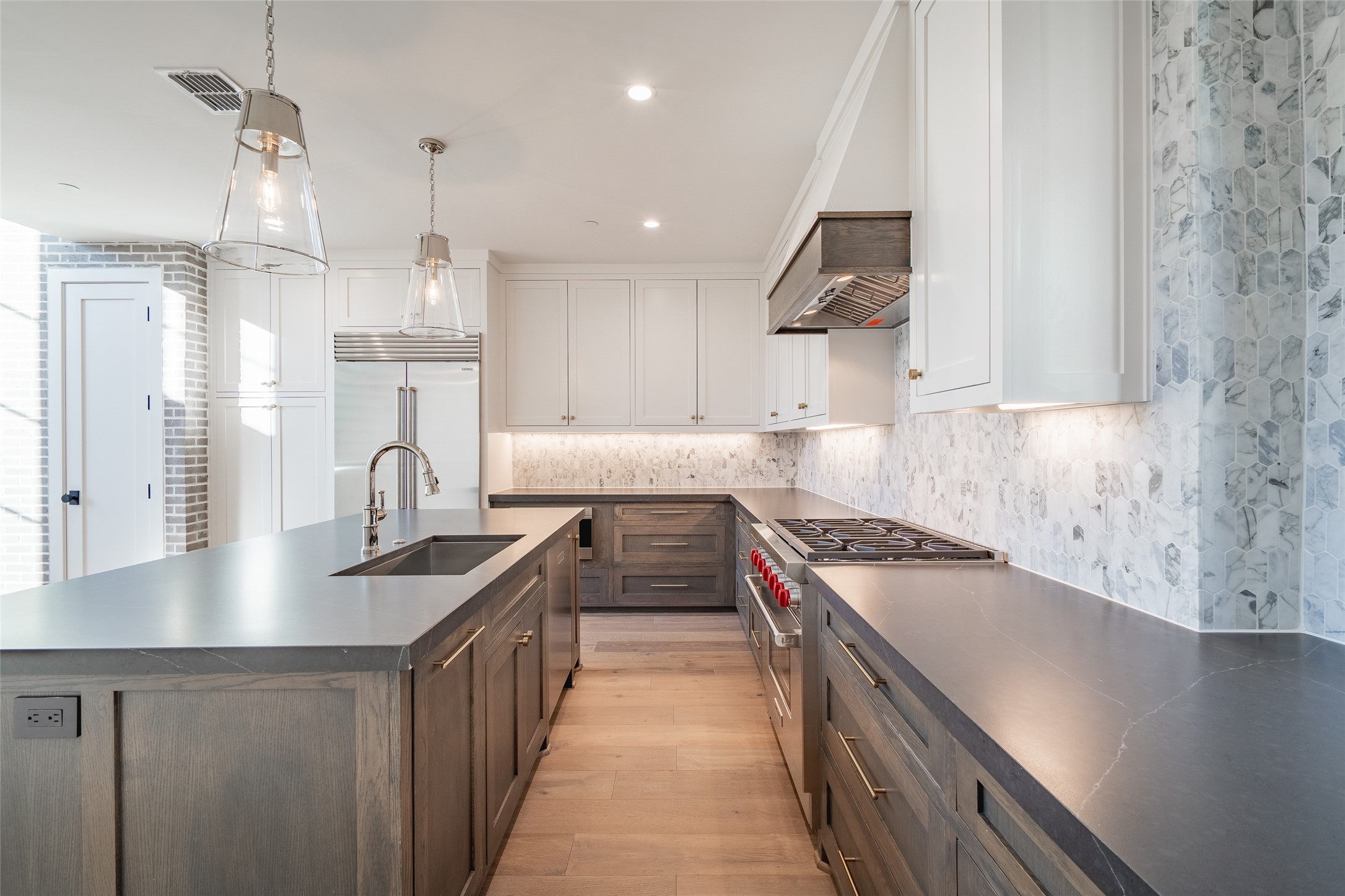 4529 Emerson Avenue 7