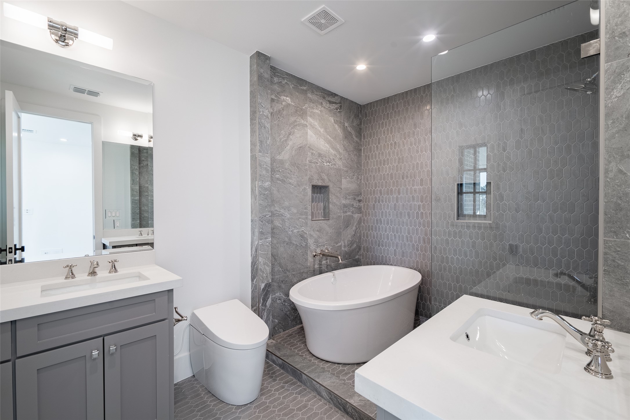 4529 Emerson Avenue 7