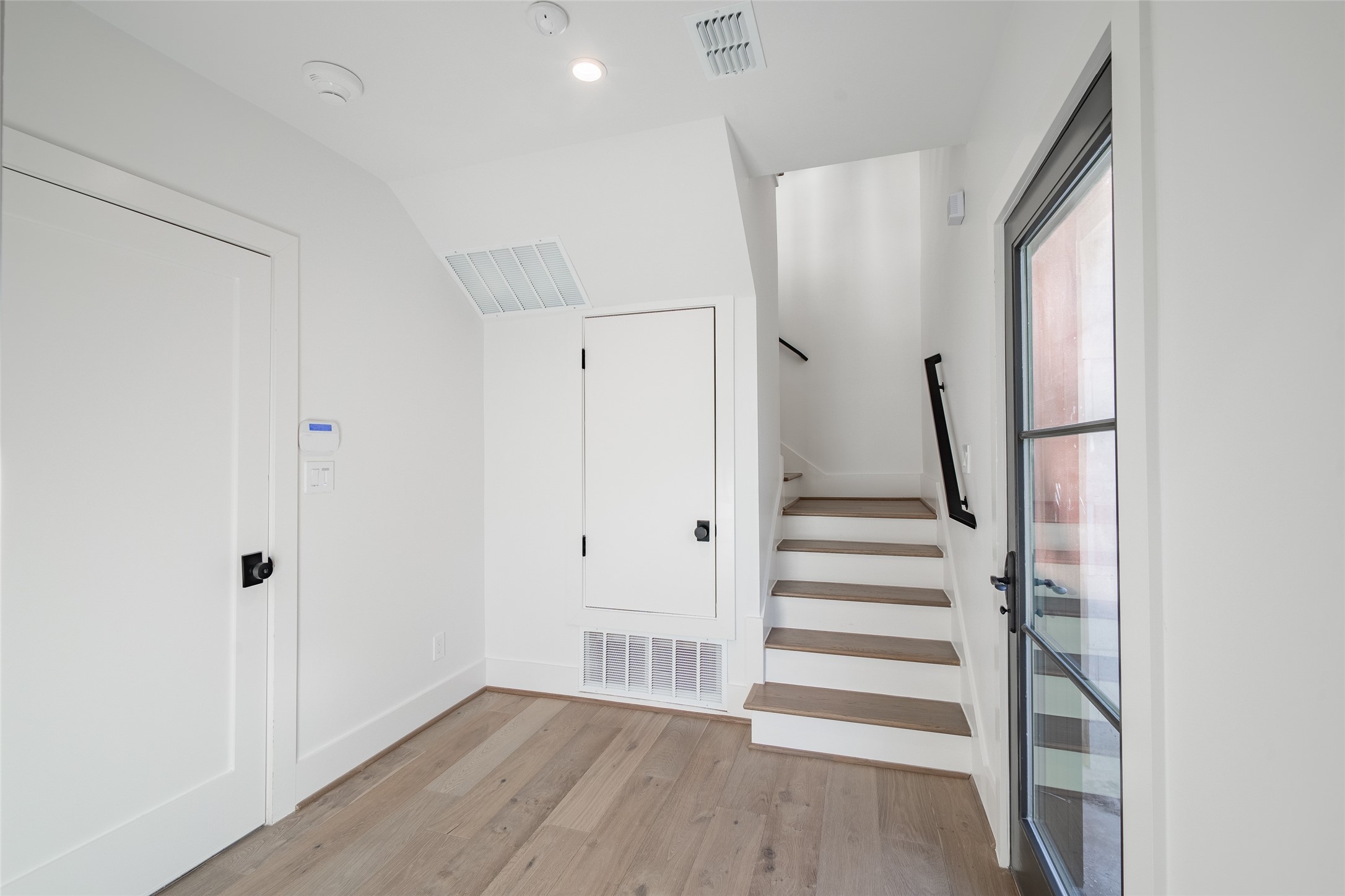 4529 Emerson Avenue 7