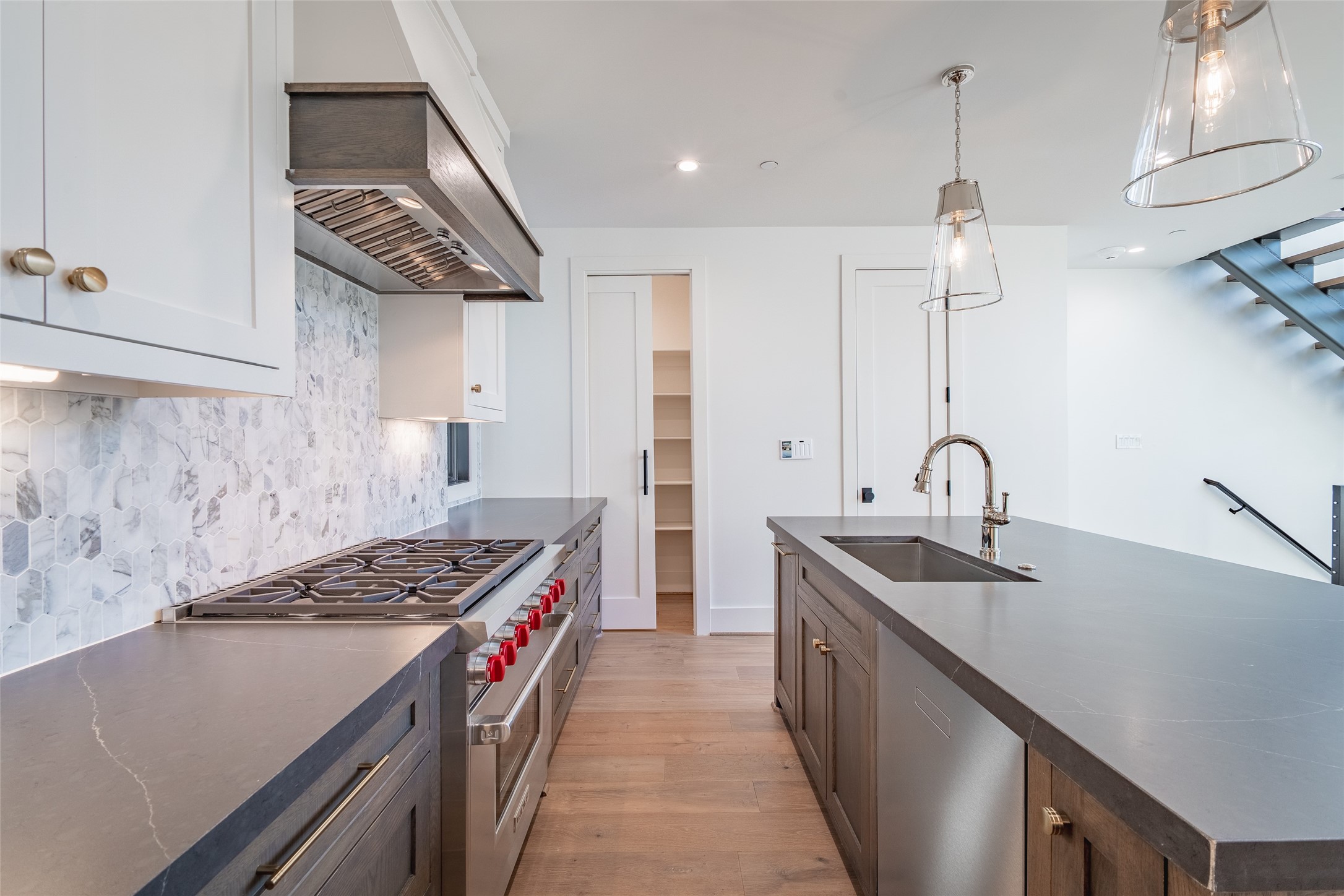 4529 Emerson Avenue 7