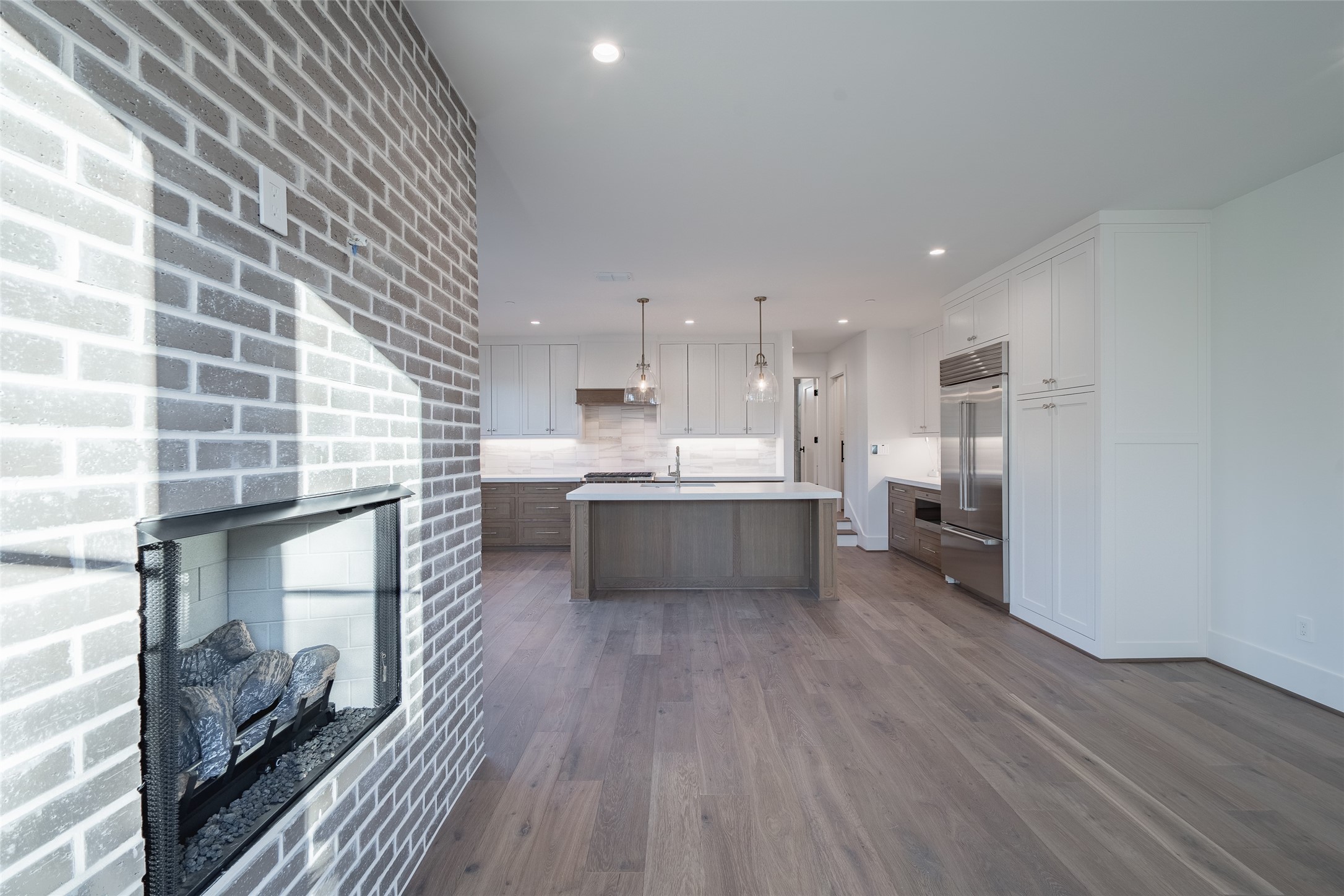 4529 Emerson Avenue 9